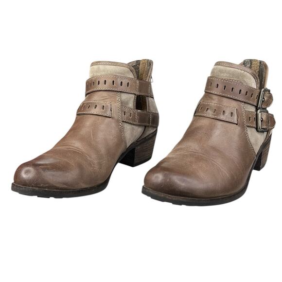 UGG Women’s Patsy Brown Leather Buckle Ankle Boot Size US 9.5 - Picture 6 of 11
